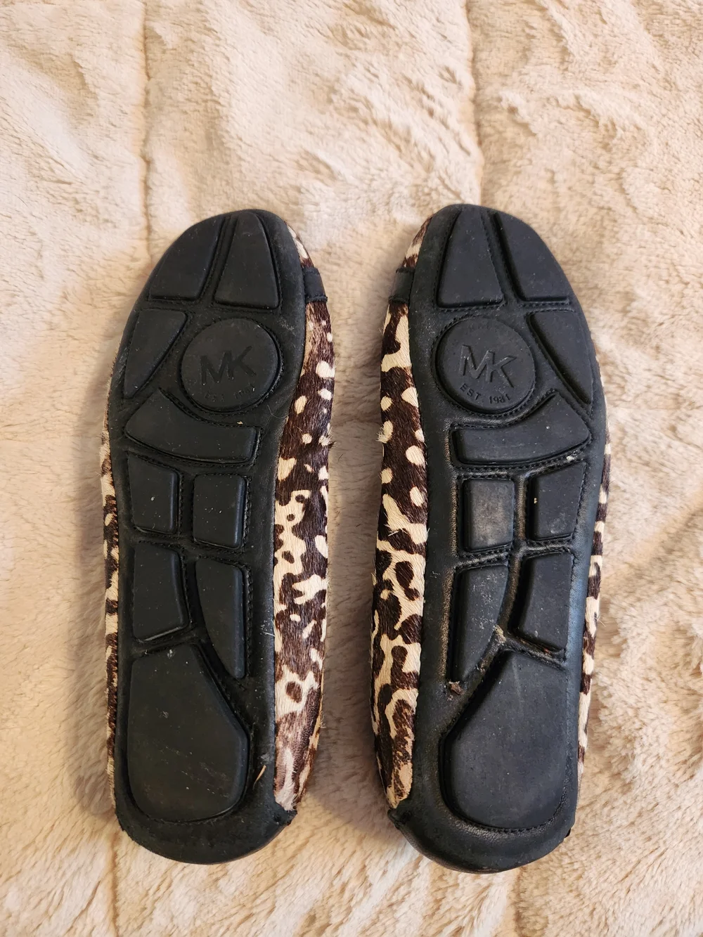 MICHAEL KORS Leopard Ballet Flats Shoes Calf Hair GUC Size 5.5M Animal Print